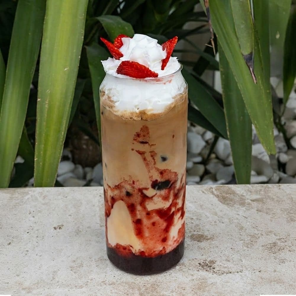 Ice Strawberry Latte